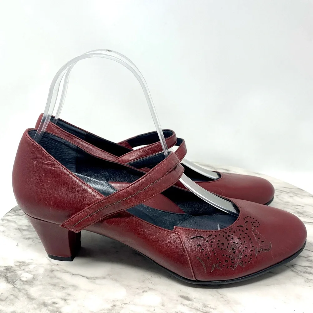Umberto Raffini Red Leather Comfort Mary Janes 39.5 Retro Whimsigoth Avant Garde